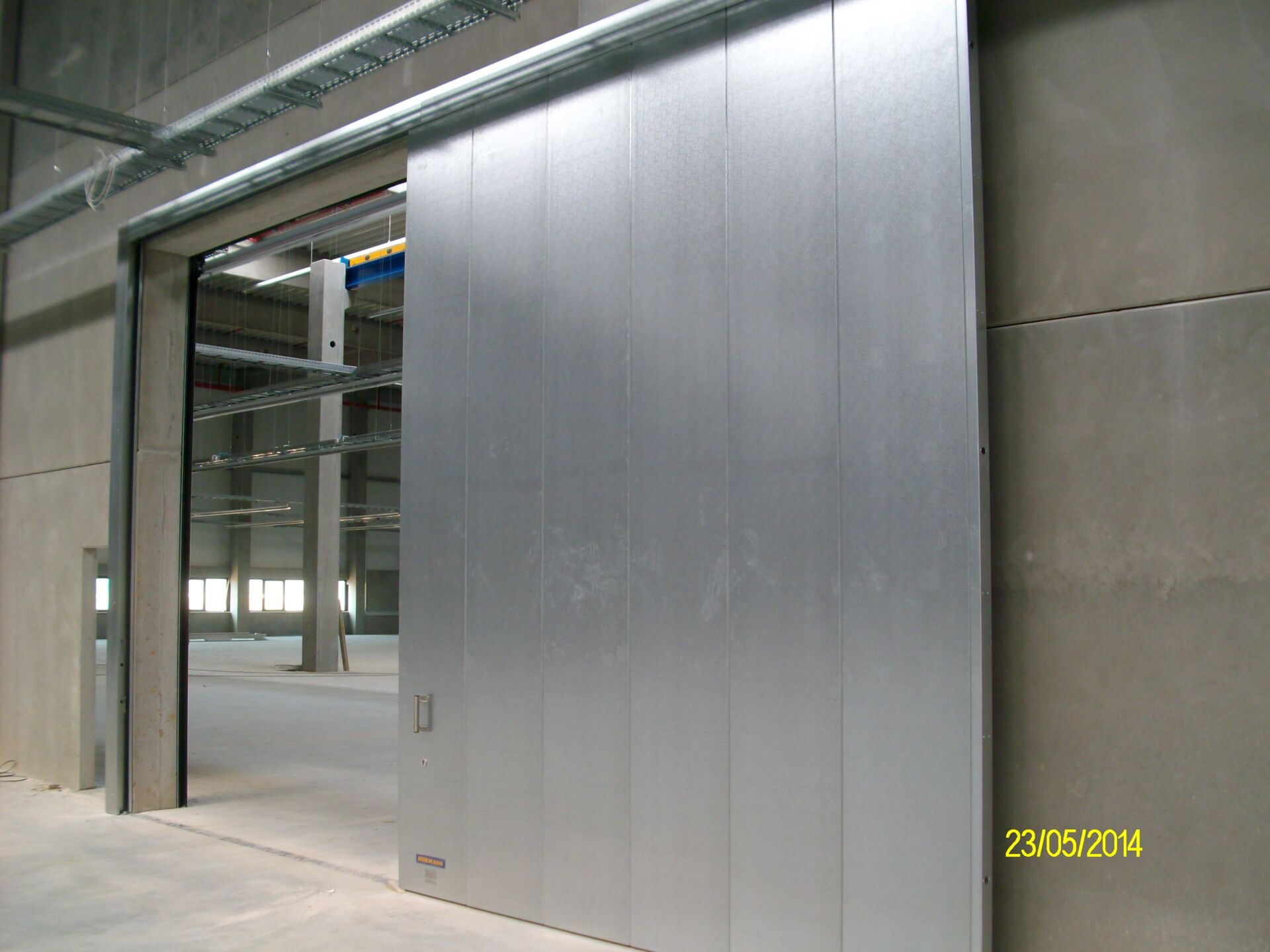 Schiebetor im Industrie- & Hallenbau
