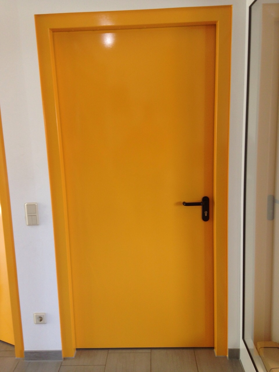 Mustertür für Keller- oder Mehrzwecktür in RAL-Farbe